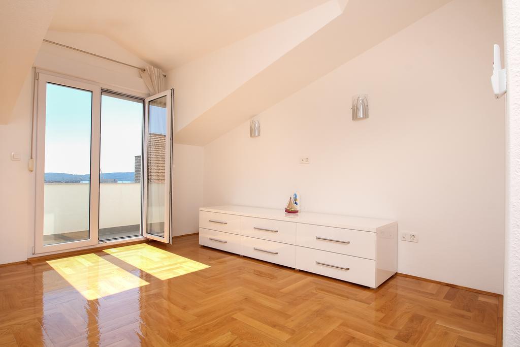 Apartman Dominik Trogir Exterior foto