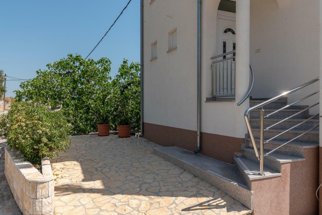 Apartman Dominik Trogir Exterior foto
